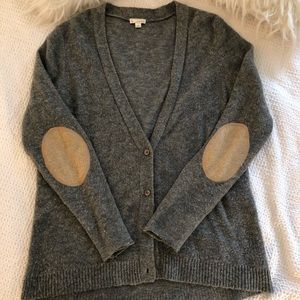 COZY GREY CARDIGAN
